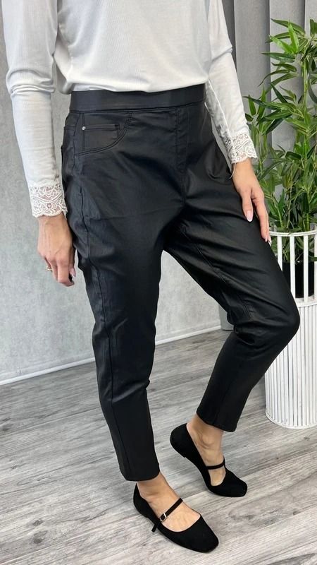 Black Tapered Pants 2